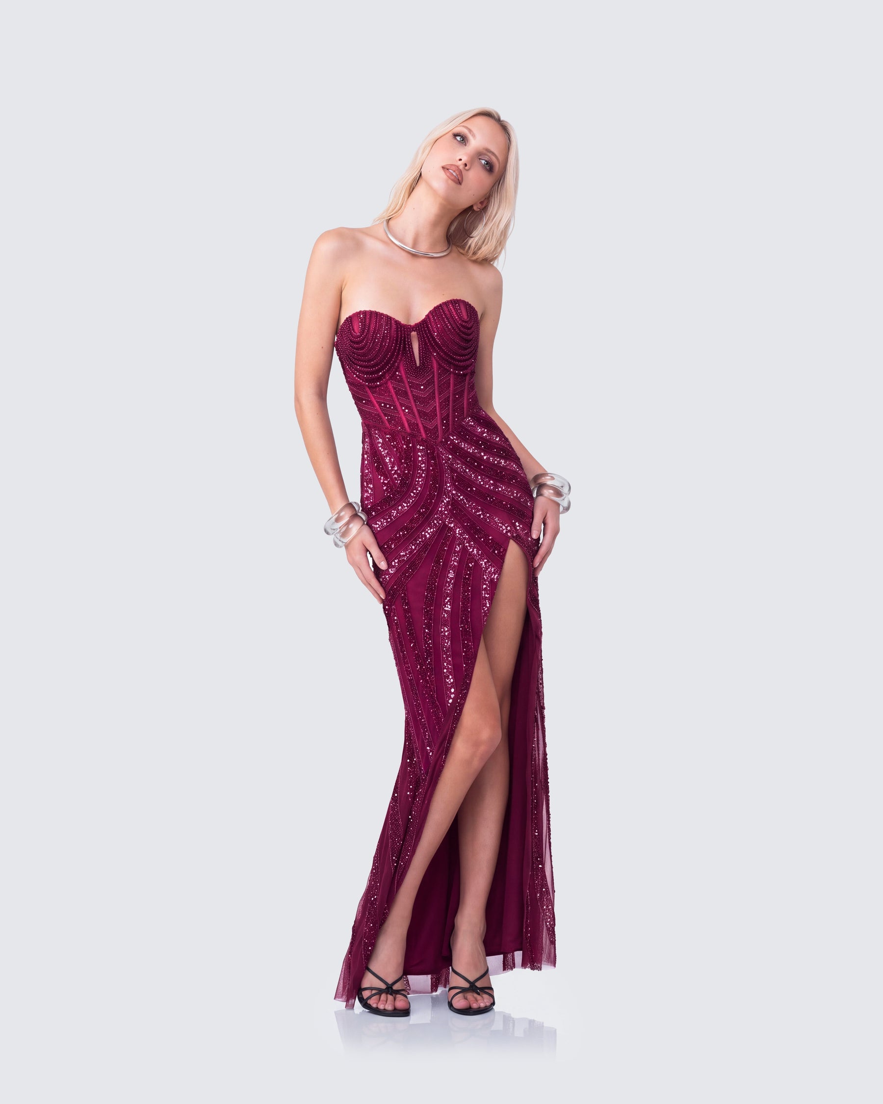 Vestido Longo Aila Bordô de Cetim Bordado
