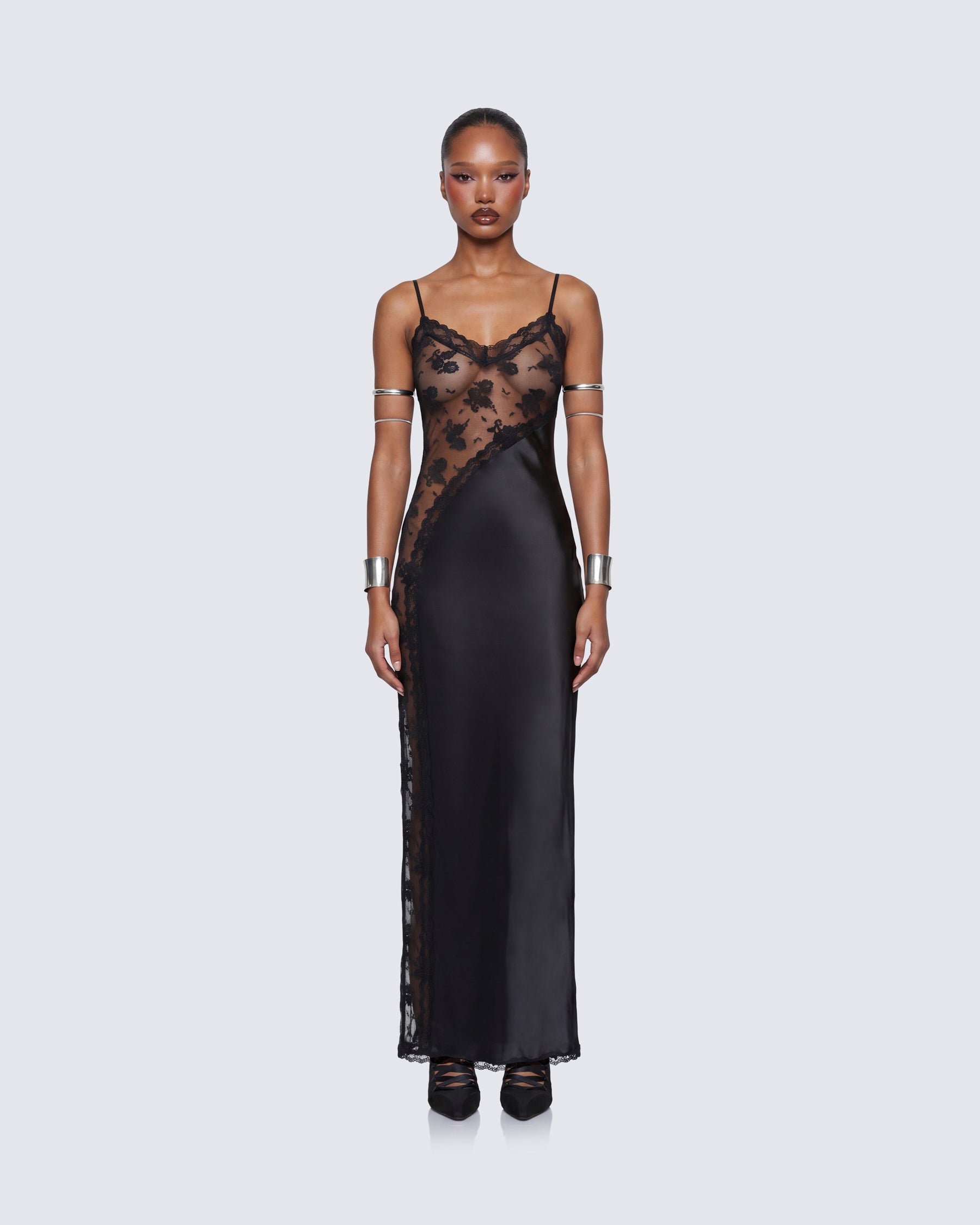 Vestido Longo June Preto de Renda e Cetim
