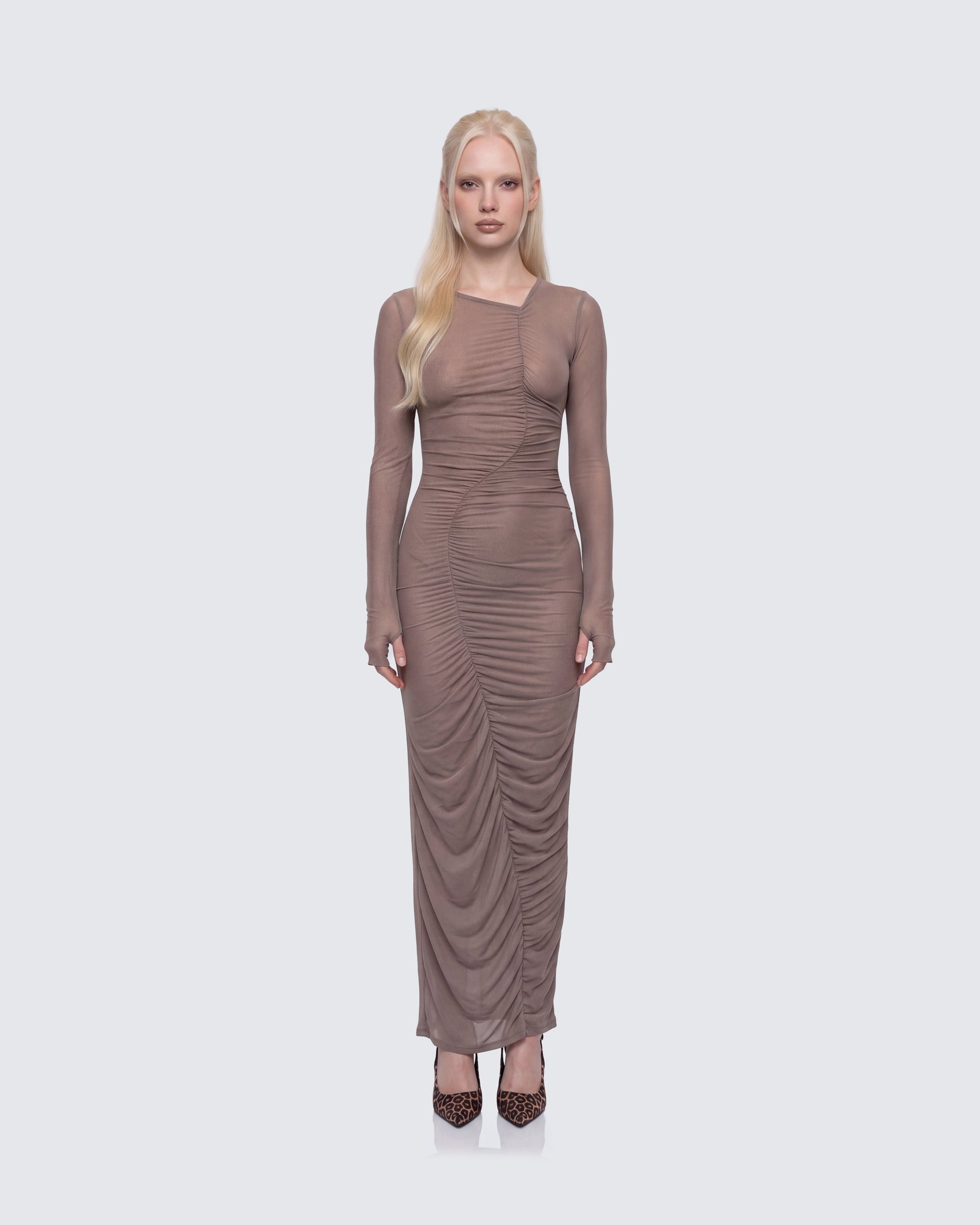 Vestido Longo Sera Marrom de Tule Transparente